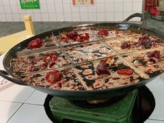 红汤锅底-石灰市老火锅(北滨路店)