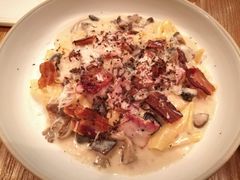 培根蘑菇手工宽面-ROAST coffee & eatery