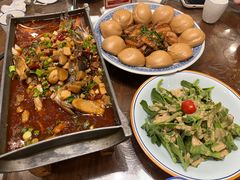 -鸣记脆皮烤鱼·海鲜烤鱼(三八广场店)