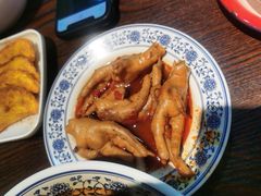 -爆炸头阿姨小四川正宗川味小吃(无任何分店)