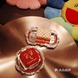 这家咖啡馆居然还是个潮流集合店？！