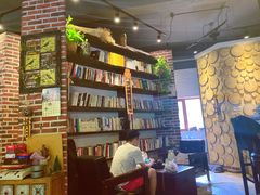 -初见咖啡(青大路店)