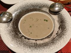 -又见马甲M8融合西餐厅(体育中心店)