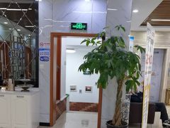 -茂菊口腔连锁(浦东南路店)