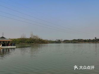 地址在成华区龙青路，百度搜索北湖公园就可以了