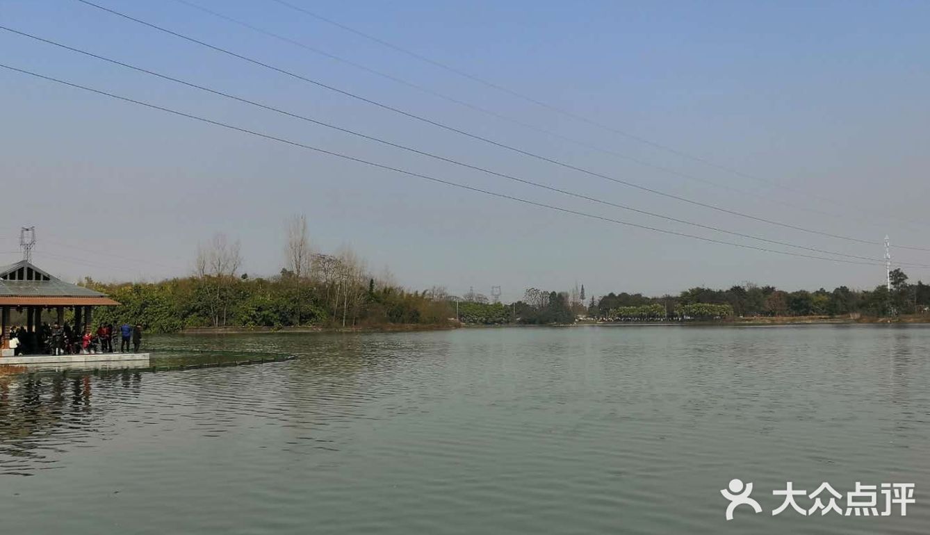 地址在成华区龙青路，百度搜索北湖公园就可以了