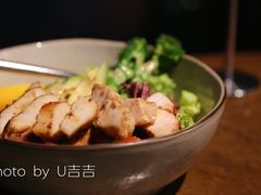 鸡肉牛油果芒果色拉-Wagas沃歌斯(富力广场店)