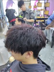 -藤野造型烫染·漂发