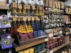 -九又四分之三站台哈利波特商店