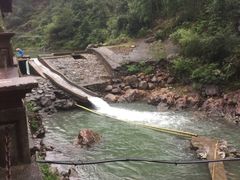 -安吉龙王山峡谷漂流