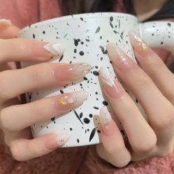 -馨儿·美甲美睫