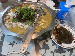 -何哥鲜鱼餐厅(龙湖花园店)