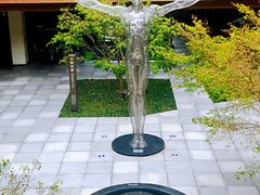 -瑞虹新天地月亮湾