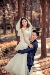 -现代经典婚纱摄影