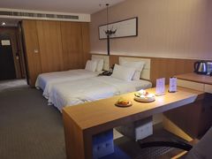 -优逸酒店(柳州窑埠古镇万象城店)