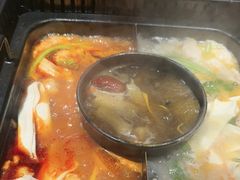 -老牌坊云南鱼豆花火锅(爱建店)