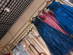 点击看大图 -月月婚纱礼服仓储店(王府井店)