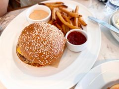 -ROAST coffee & eatery