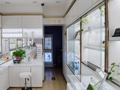 -翰佐蔡司小乐圆·依视路星趣控·暴龙眼镜折扣店