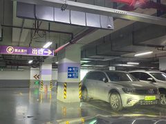 -百联又一城停车场