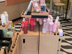 -星巴克臻选(莘庄仲盛店)