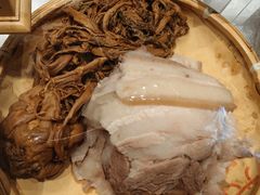 -六合居·明厨亮灶餐厅(成双大道店)