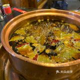 串串种类特别多，肉有好多，对于游客的我们来说真的很过瘾