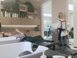 -优尚·烫·染·店