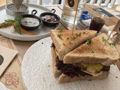 -Mark&Mars Restaurant