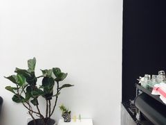 -UNI UNI(环亚凯瑟琳店)