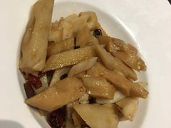 -泉畔人家·老济南经典鲁菜(大明湖店)
