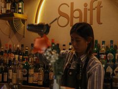 -Shift cocktail bar鸡尾酒吧