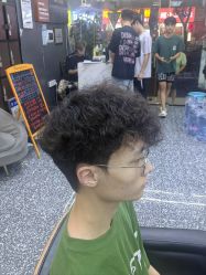 -藤野造型专业烫染接发