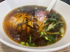 蕈油红汤面-君东记本帮面馆(天钥桥路店)