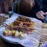家旁边的烧烤店好多 但是冬天的烧烤店好像没有夏天那么