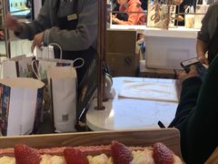 -奈雪的茶(亨特国际广场店)