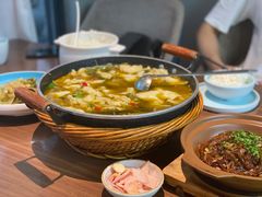 激情花椒鱼-有红鸡毛店·川菜(建设路店)