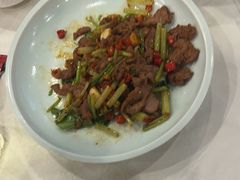 -鑫巴蜀小镇 · 水煮鱼专研店(玉桥店)