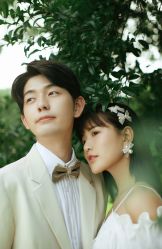 -雪中彩影婚纱摄影·微光艺术中心