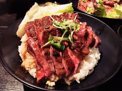 烤牛肉盖饭-Red Rock(原宿店)