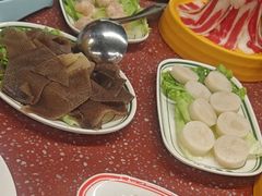-四囍码头海鲜烧烤自助火锅(外滩南京东路悦荟广场店)