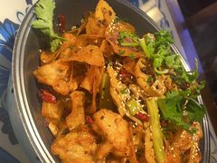 -川流不息·地道川菜·小龙虾(新松江路店)