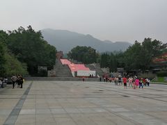 烈士陵园-红岩魂陈列馆
