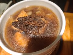 羊肚菌竹荪野菌汤-庆春朴门