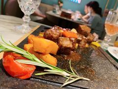 田园澳洲骰子牛肉-蜜桃花开·中西融合菜E&W(南长街店)