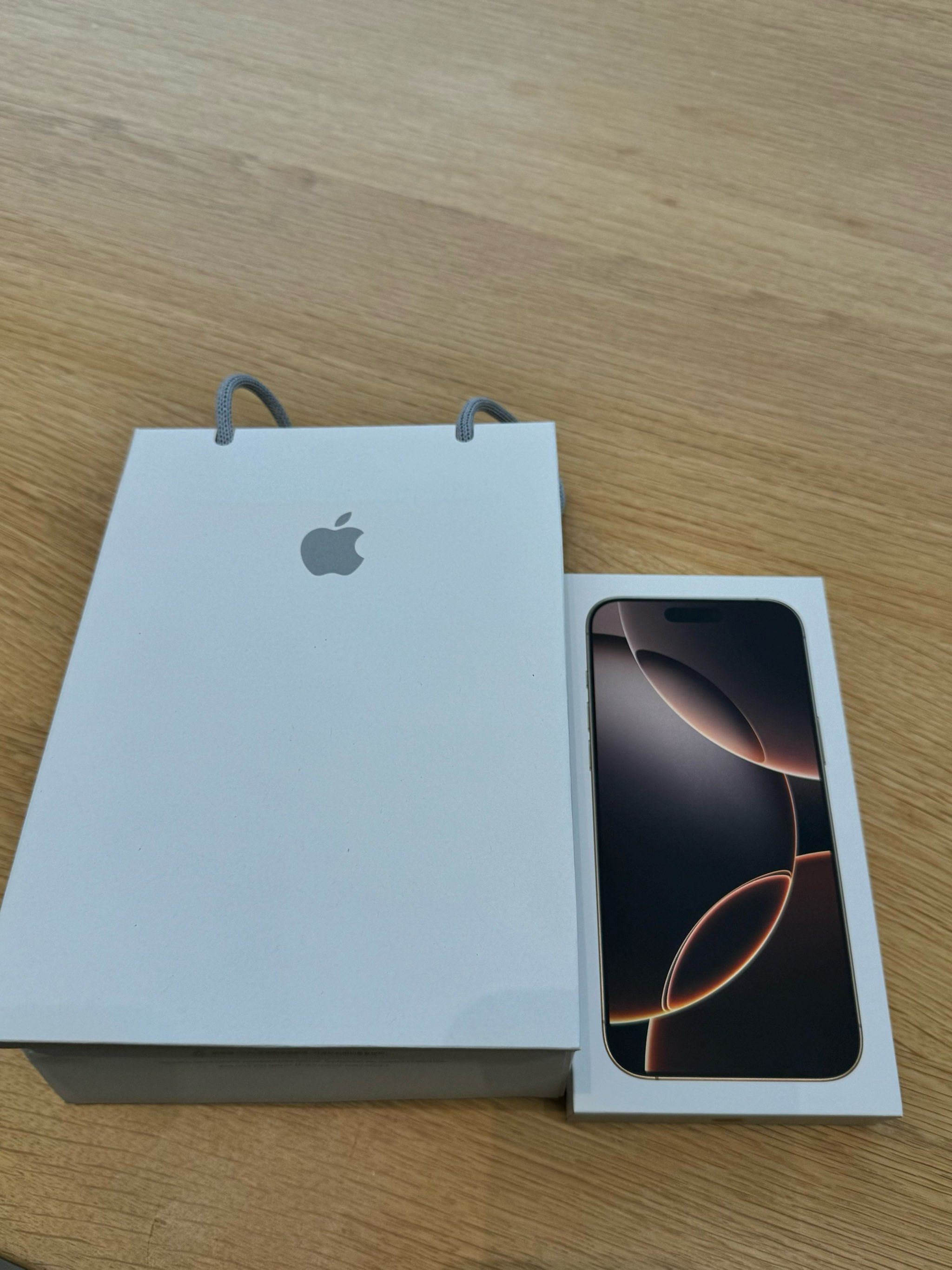 iphone16pro max沙漠金