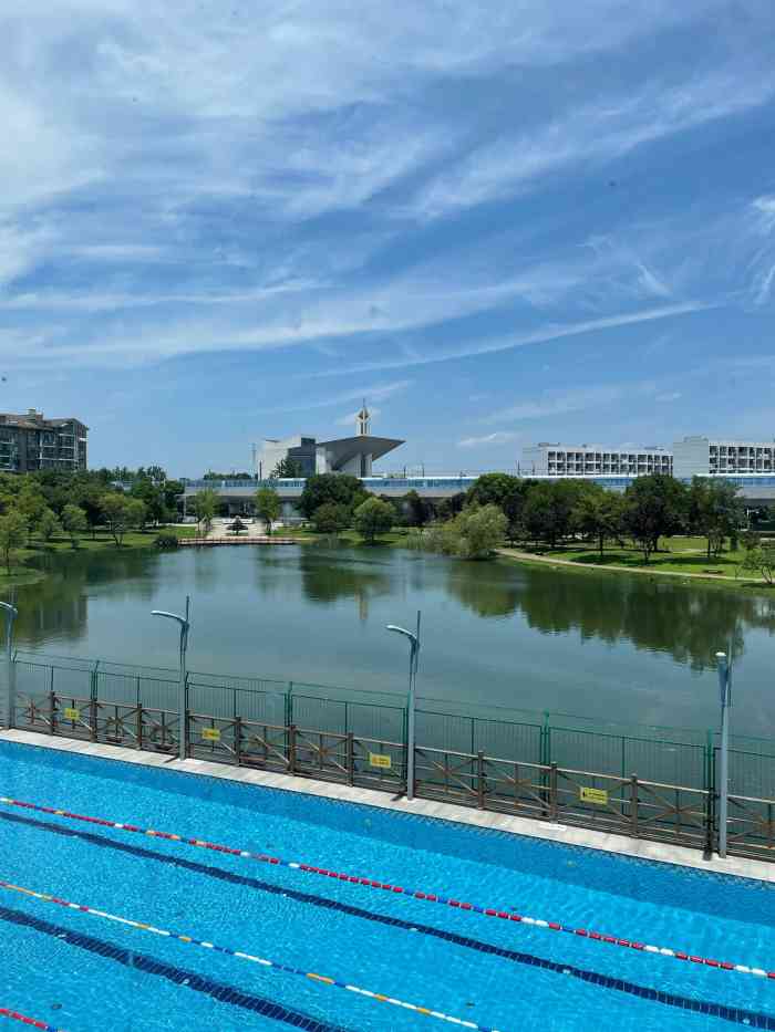 大蓝鲸欢乐汤温泉汗蒸洗浴-"环境还是很ok的,就是第一次人太多,体验.