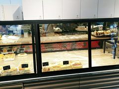 面包甜点陈列柜-华丰贺氏(福新西路店)