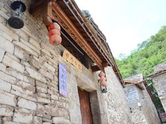 -高荡千年布依古寨旅游景区