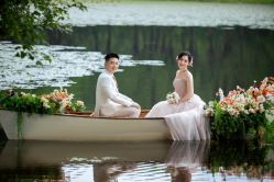 -雪中彩影婚纱摄影·微光艺术中心